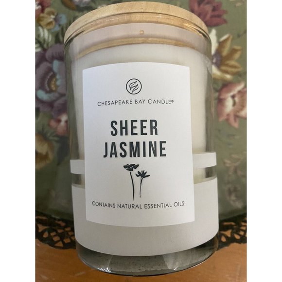 Chesapeake Bay SHEER JASMINE Candle 8.8oz Natural Essential Oils - Picture 4 of 4